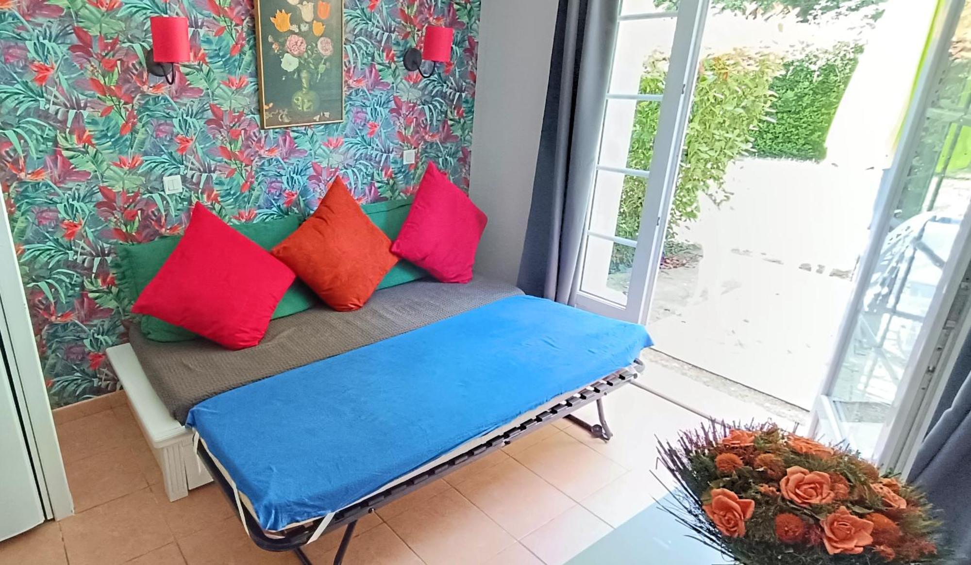 Charmante Maison Duplex En Avec Piscine A Holiday home *